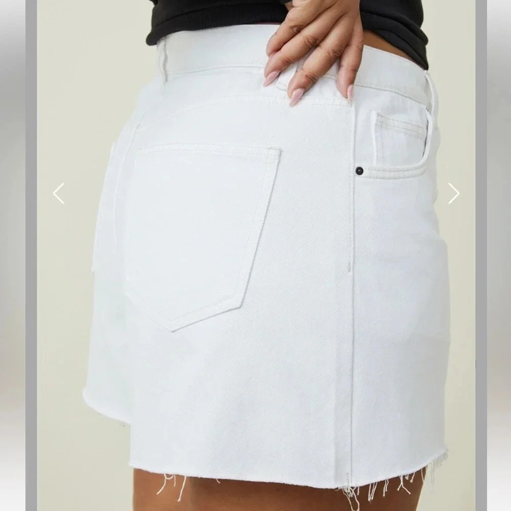 Cotton On Curve A-Line High Rise Denim Short White Size 22 - Picture 4 of 5